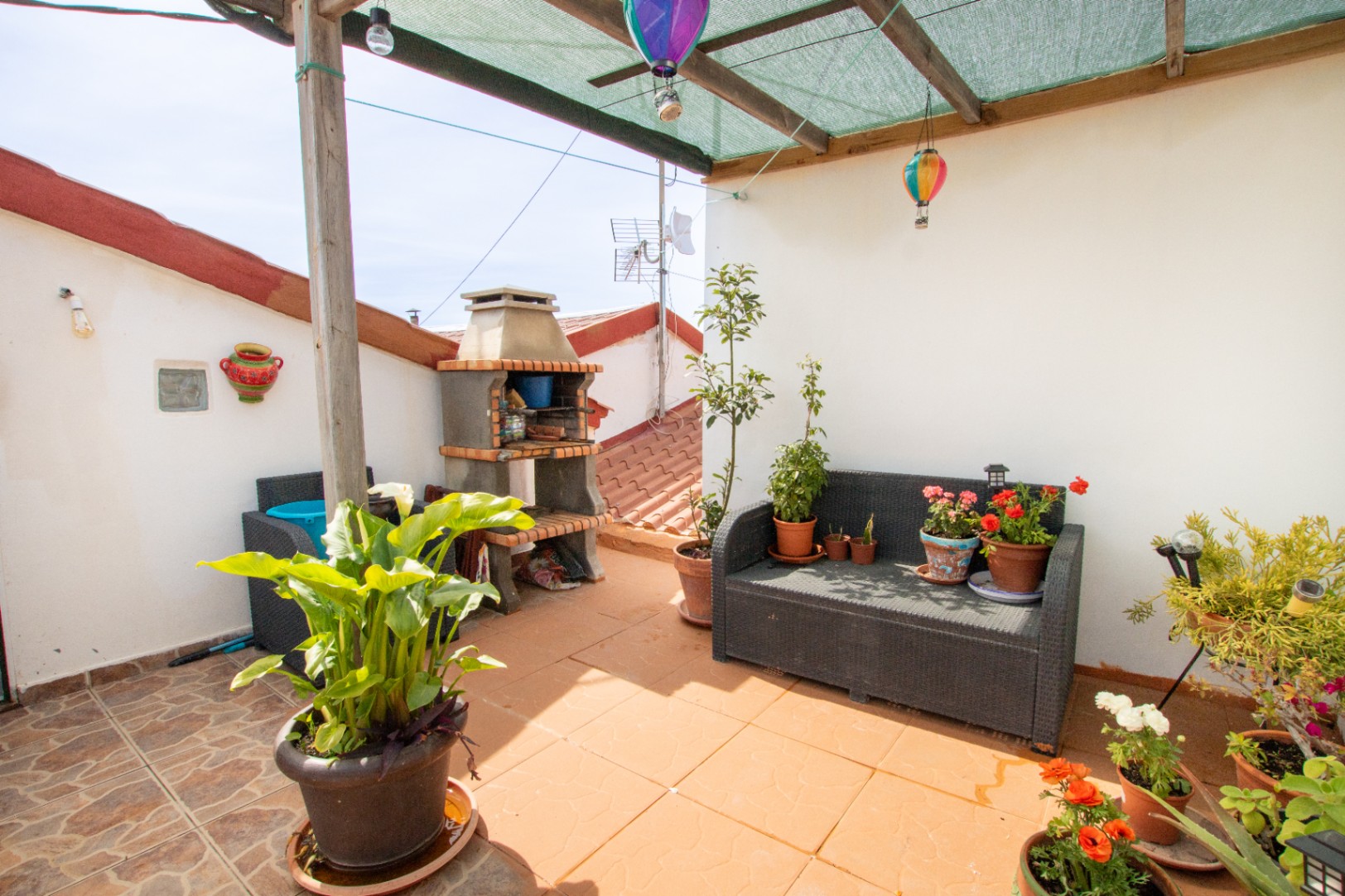 Casa con gran potencial de inversión y terraza panorámica en Callosa d'en Sarrià