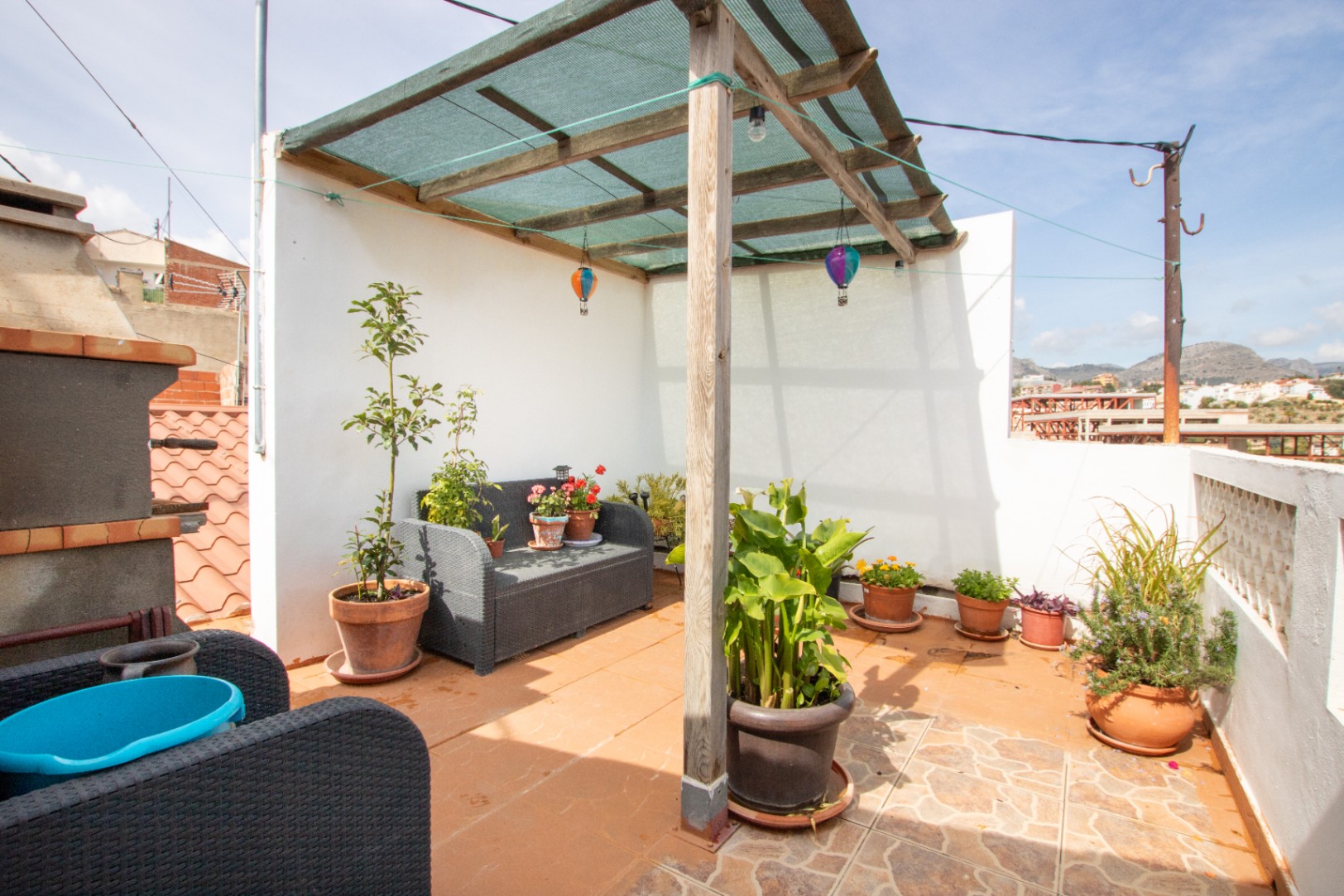 Casa con gran potencial de inversión y terraza panorámica en Callosa d'en Sarrià