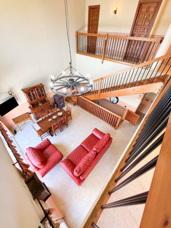 Villa mit Vermietungslizenz und Panoramablick
