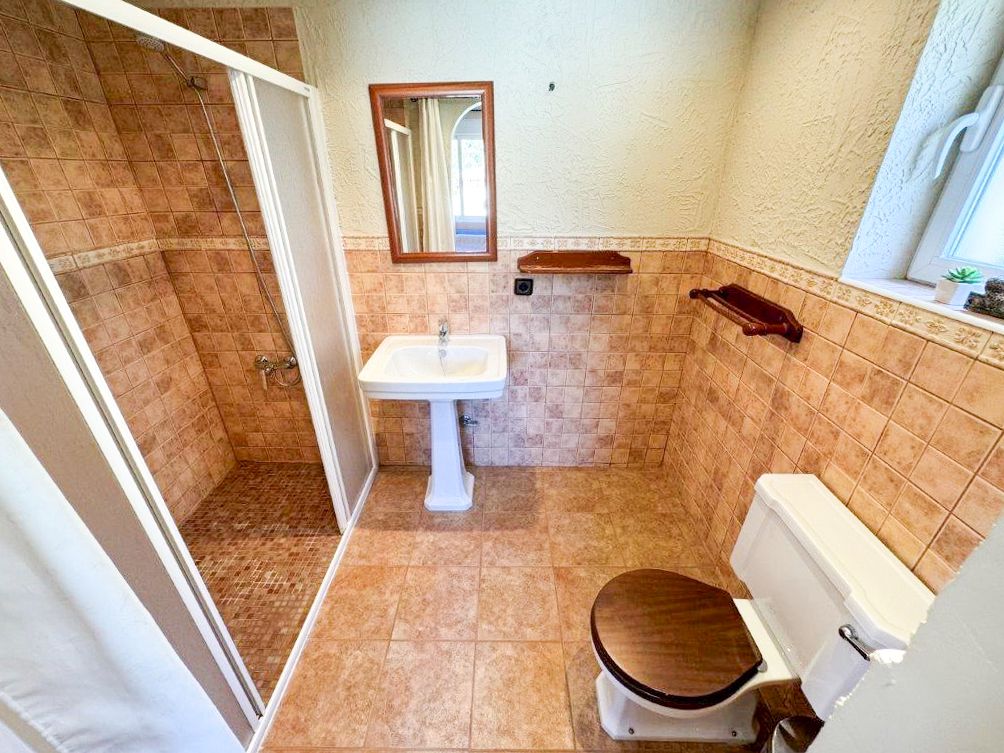 Villa mit Vermietungslizenz und Panoramablick