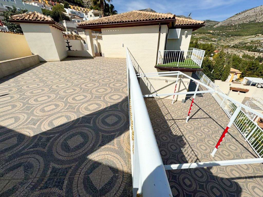 Villa de Luxe avec Spa et Espaces de Loisirs Exclusifs