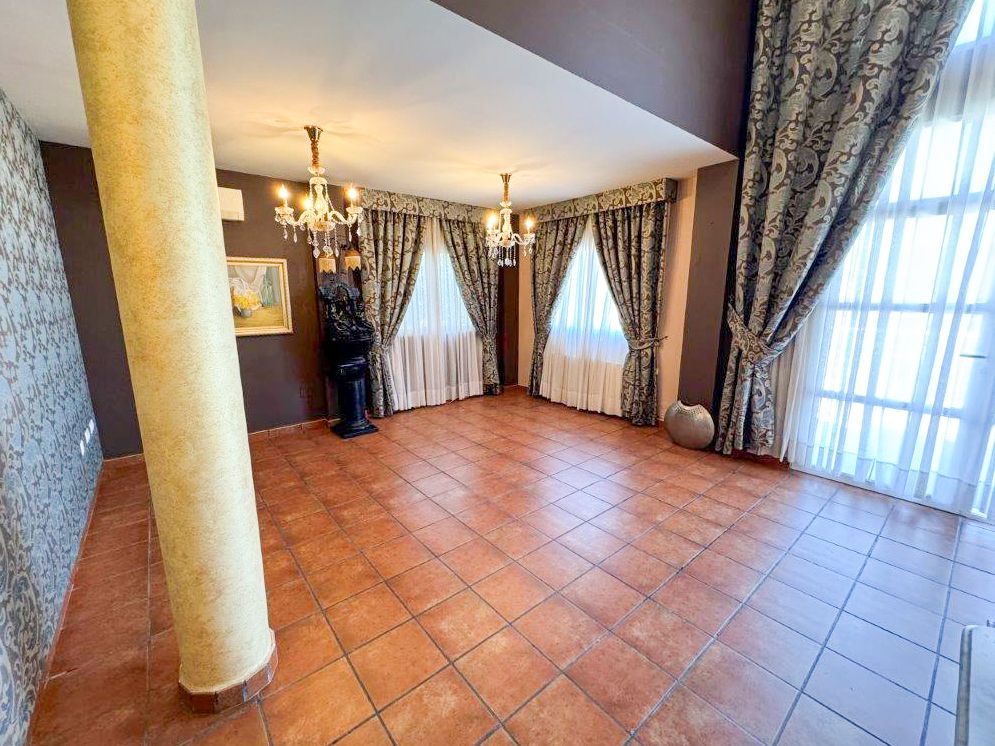 Villa de Luxe avec Spa et Espaces de Loisirs Exclusifs