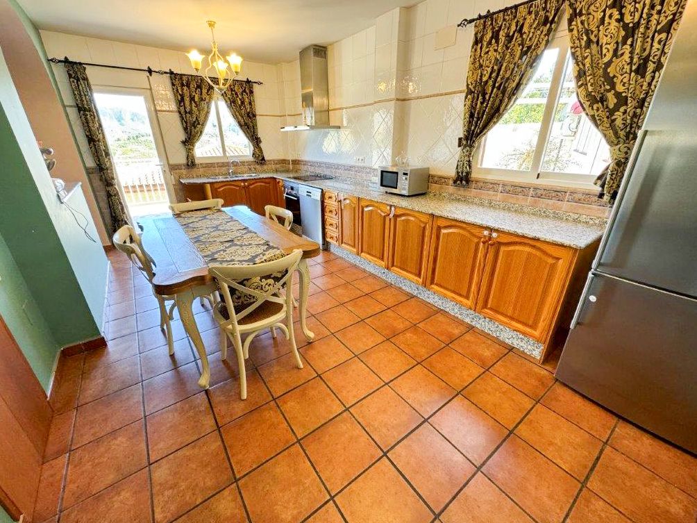 Villa de Luxe avec Spa et Espaces de Loisirs Exclusifs