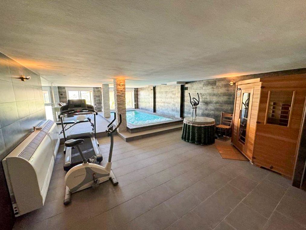Villa de Luxe avec Spa et Espaces de Loisirs Exclusifs