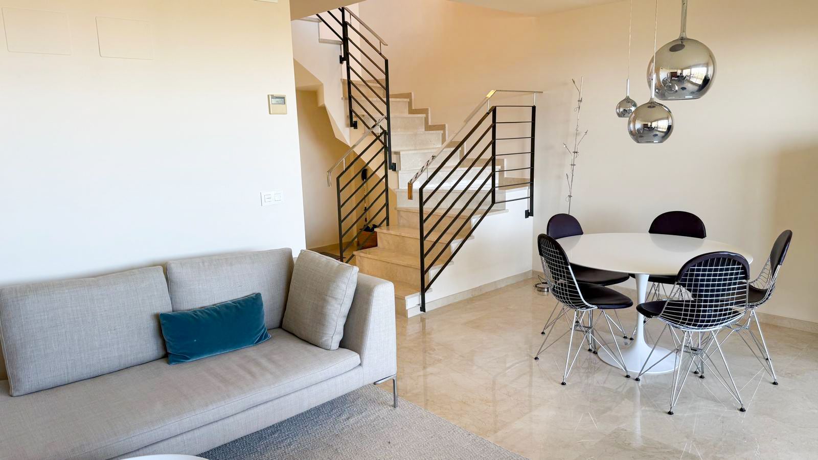 Utrolig Duplex til salgs i Bahía Golf
