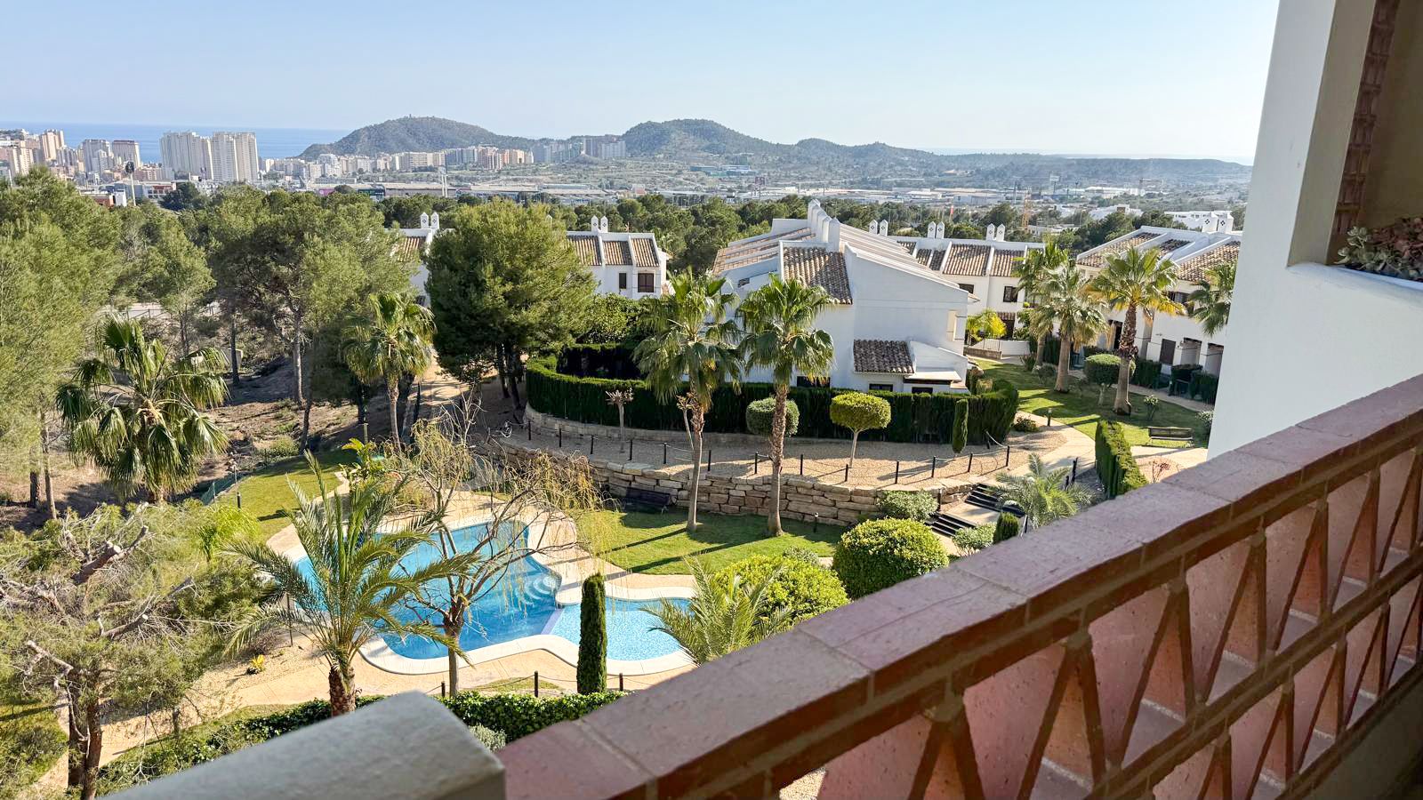 Utrolig Duplex til salgs i Bahía Golf