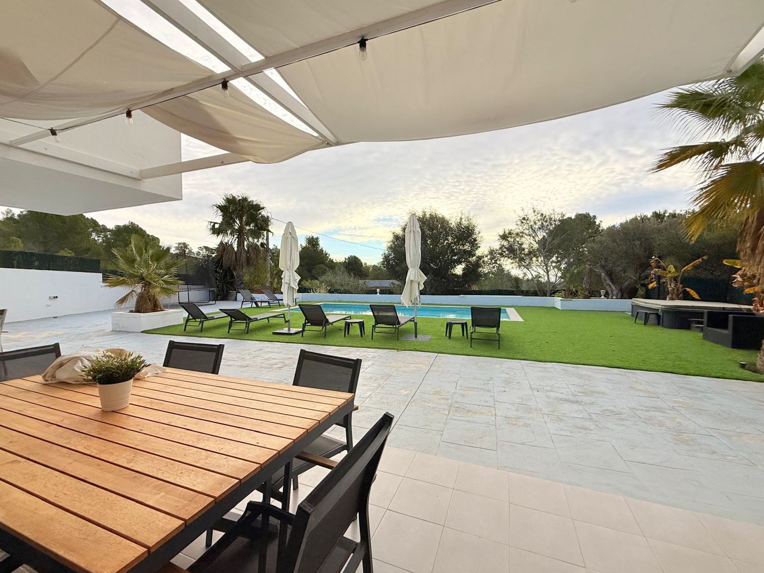 Exclusivo chalet independiente con parcela de 1.300 m² en Altea
