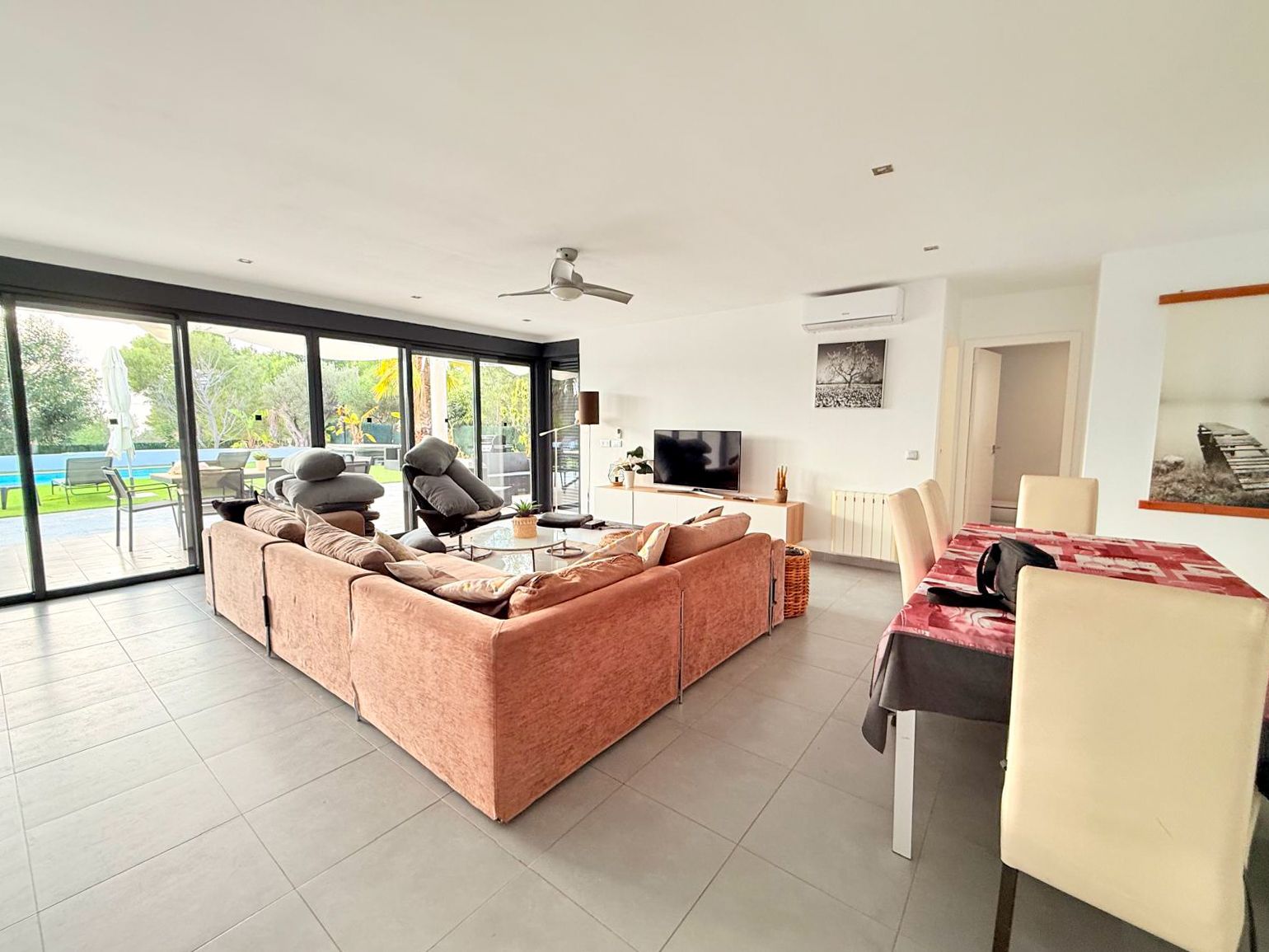 Exclusivo chalet independiente con parcela de 1.300 m² en Altea