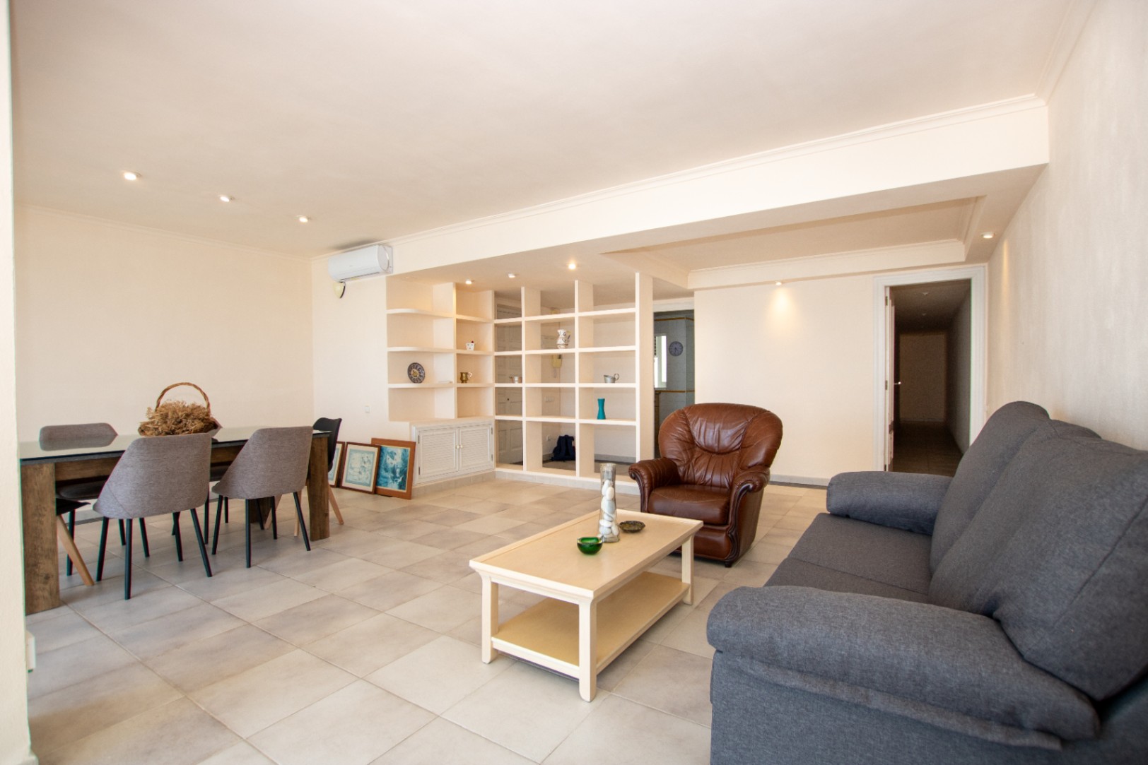 (RESERVADO) Espectacular piso en primera línea de Altea con vistas frontales al mar
