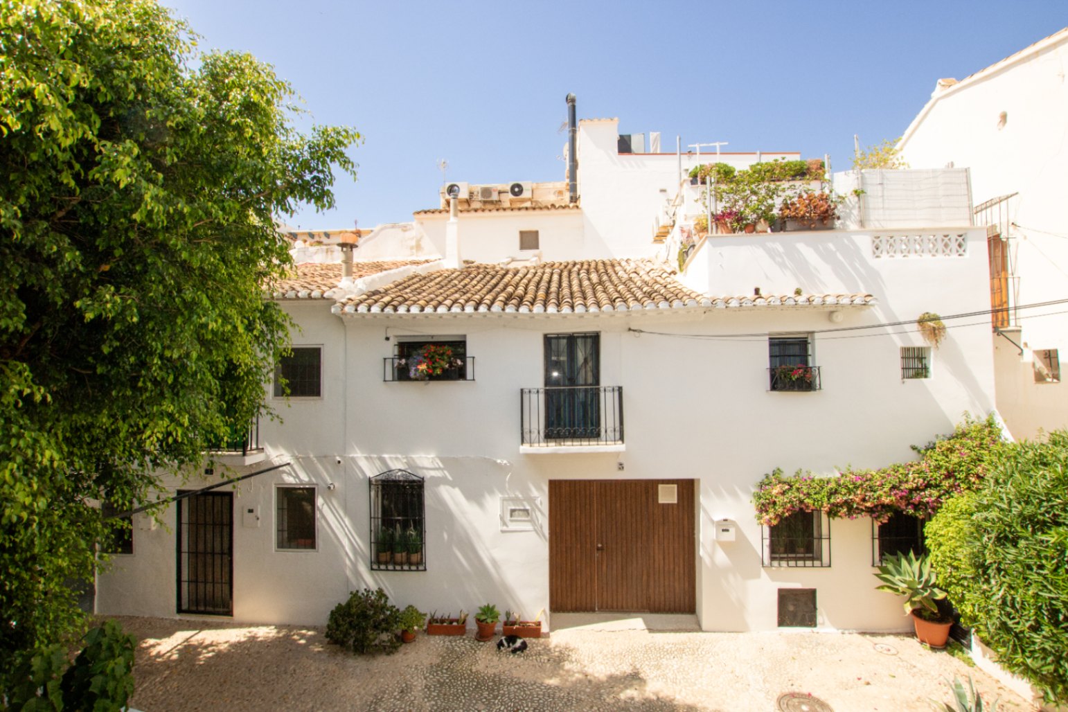 Luminoso piso con vistas al mar y a la montaña en Altea pueblo