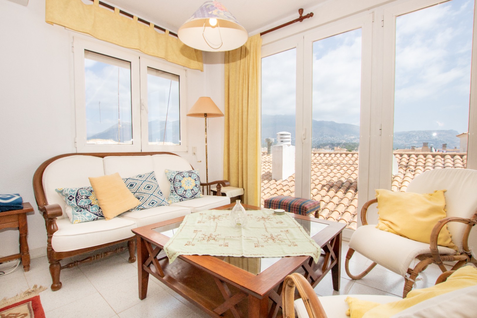 E-MAX-0024 - Luminoso piso con vistas al mar y a la montaña en Altea pueblo
