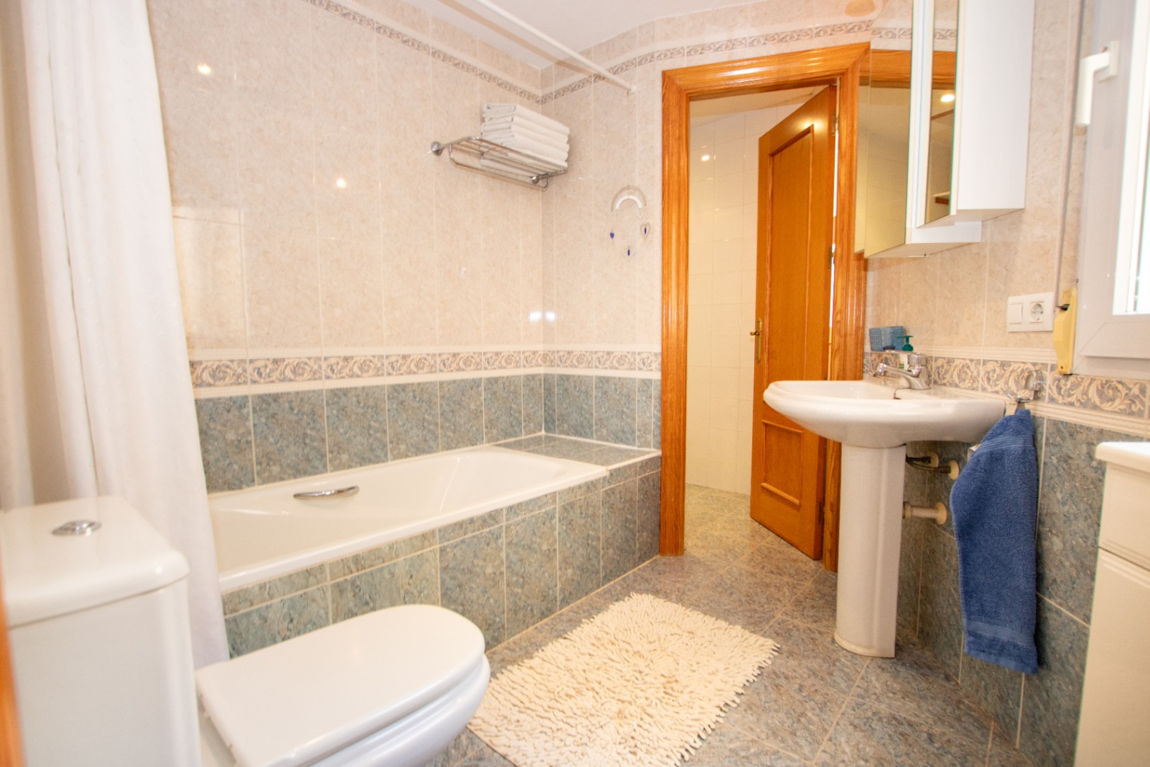 Spectacular penthouse with large terrace and panoramic views in Altea