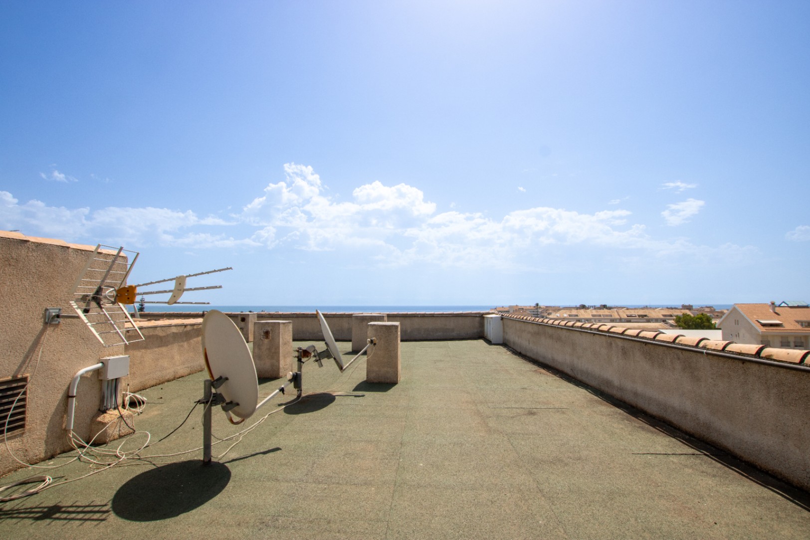 Spectacular penthouse with large terrace and panoramic views in Altea