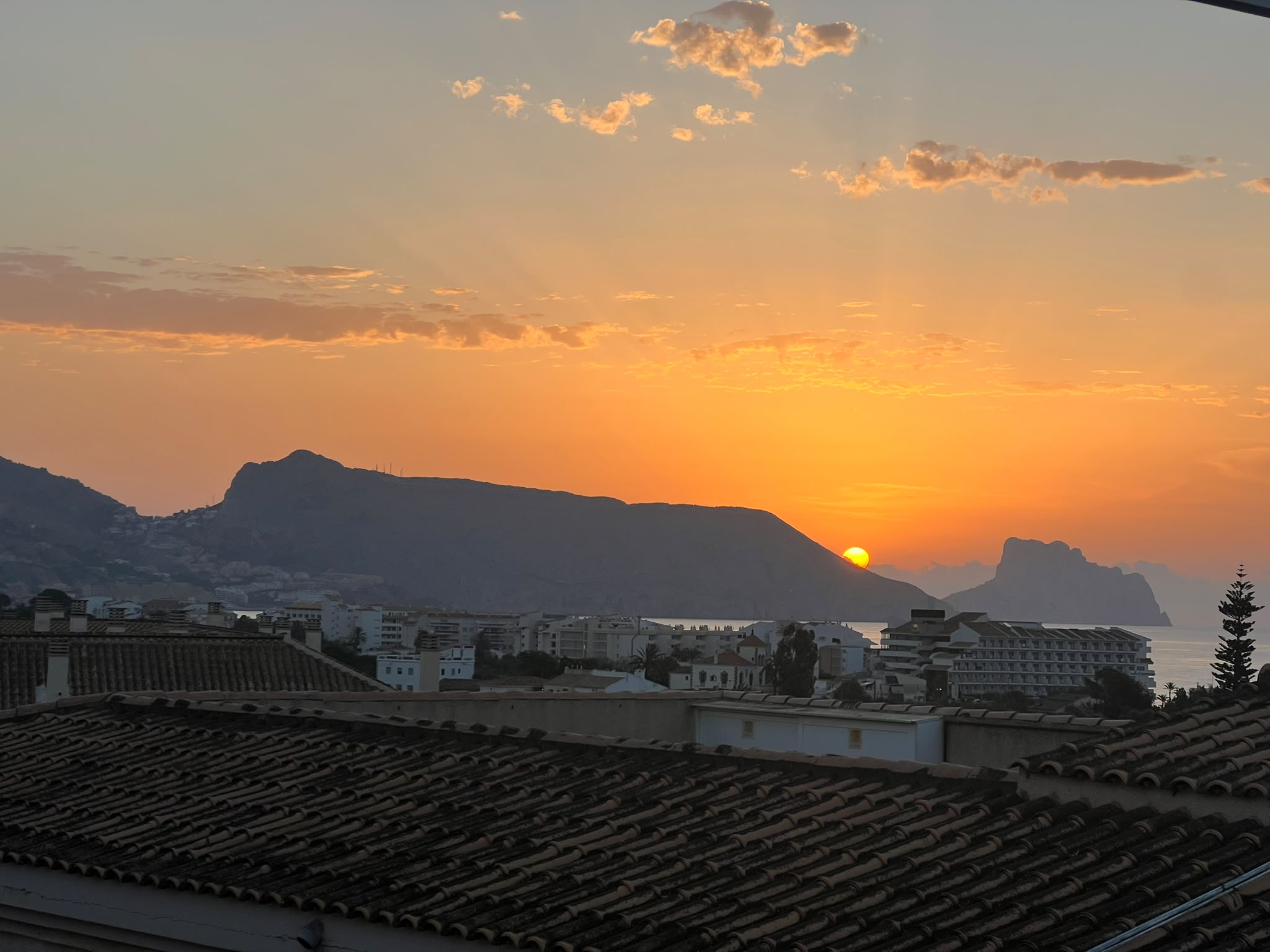 Spectacular penthouse with large terrace and panoramic views in Altea